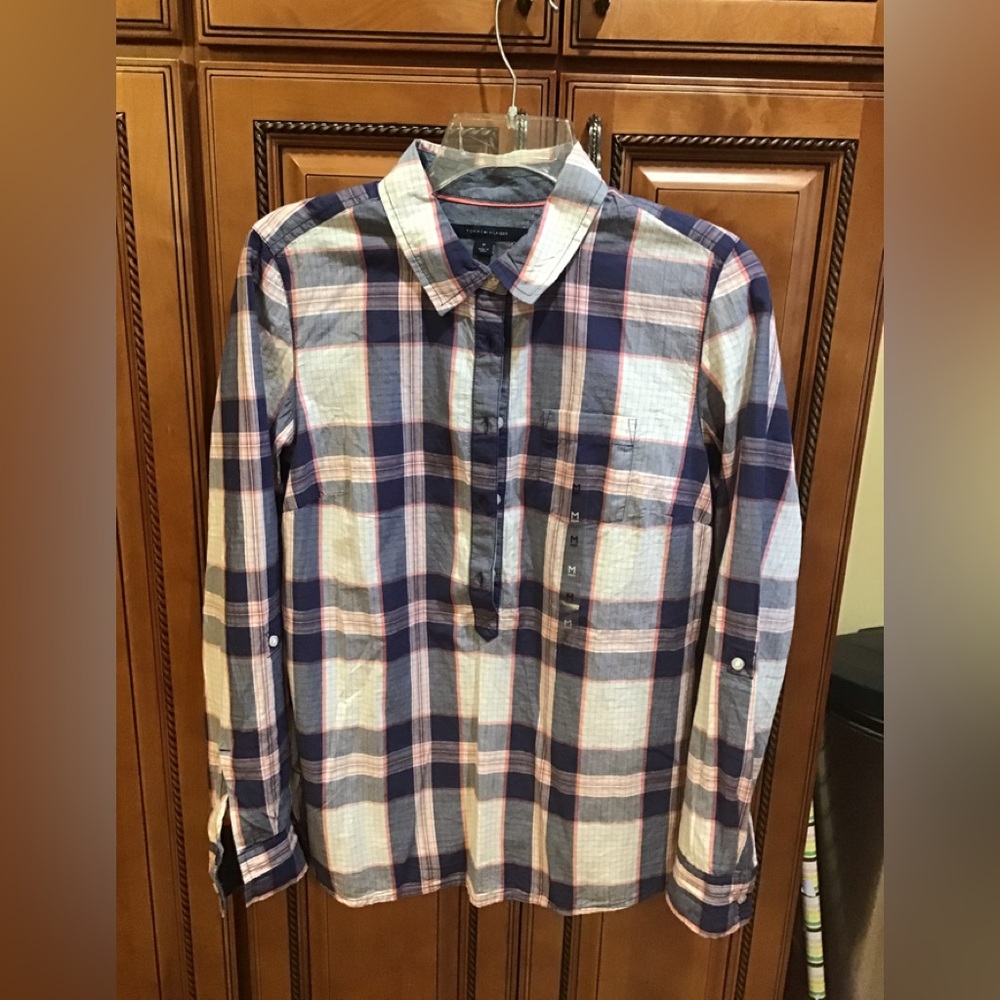 Tommy Hilfiger Women's Patriot Blue Plaid Roll Tab Sleeve Shirt Size: Medium New